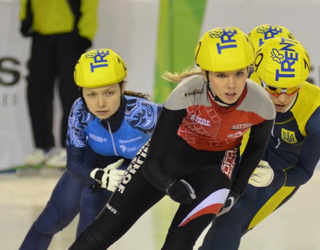 Sexys deportistas polacas posan para Playboy