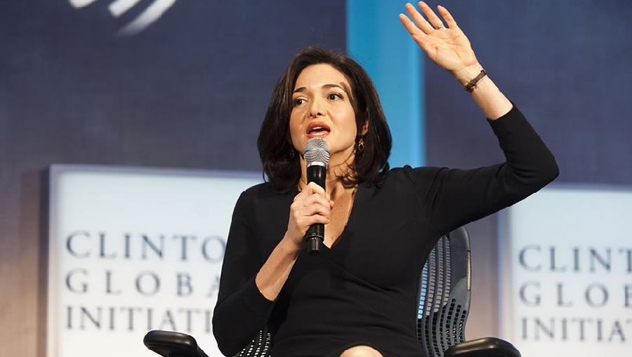 Sheryl Sandberg, directora general de Facebook, exhortó a las mujeres a ir en busca de sus ambiciones. (Getty Images/Archivo) 