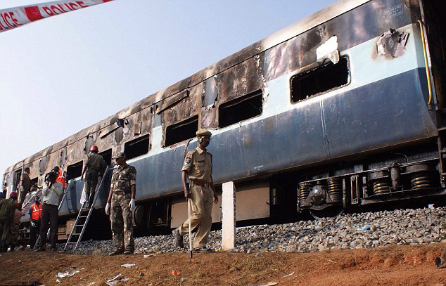 26 muertos y 9 heridos por incendio de tren en India