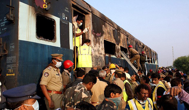 26 muertos y 9 heridos por incendio de tren en India