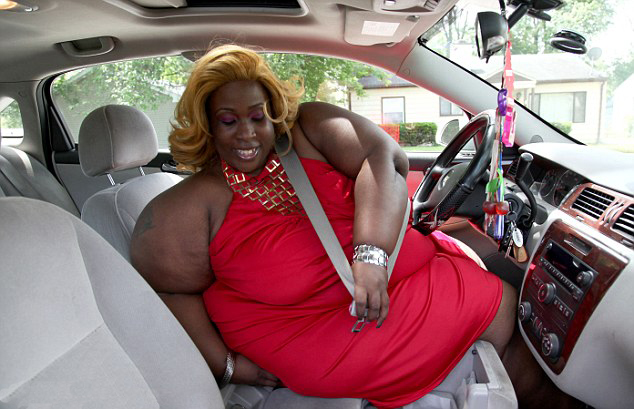 ¡Impactante! Sarah Massey, la mujer con el trasero más grande del mundo