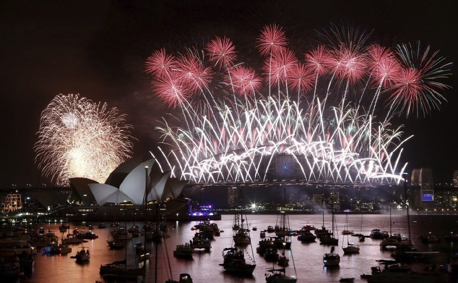 El mundo da la bienvenida al 2014