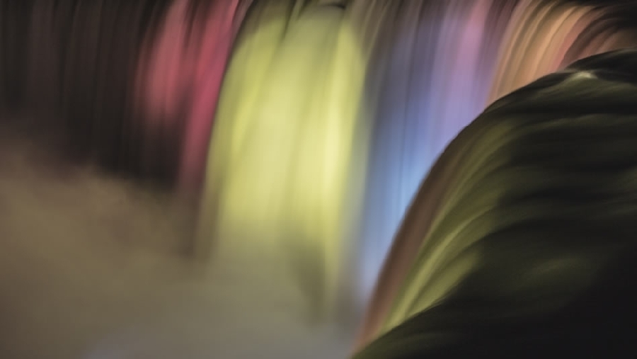 Las cataratas del Niágara, en Canadá, ofrecen el espectáculo gratuito más grande en la víspera de Año Nuevo. (Getty Images/Archivo)