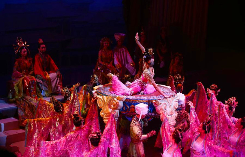 Obra de danza tradicional china debuta en Londres4