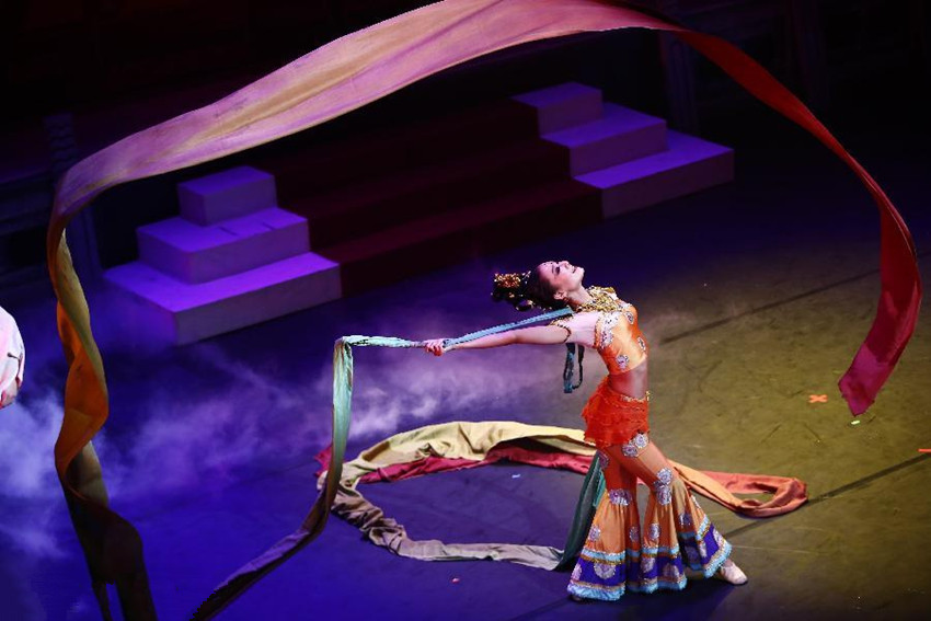 Obra de danza tradicional china debuta en Londres3