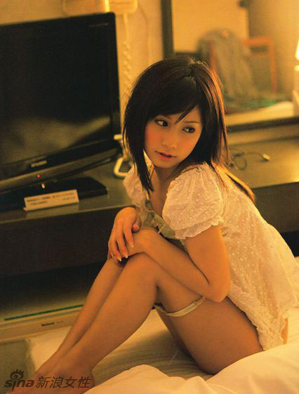 Japonesa Minami Kojima muestra su sensualidad