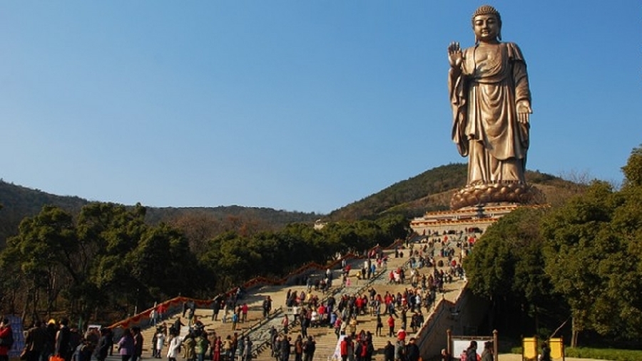 El gran buda del parque Lingshan inspiró al gobierno chino a construir más para atraer turistas. 