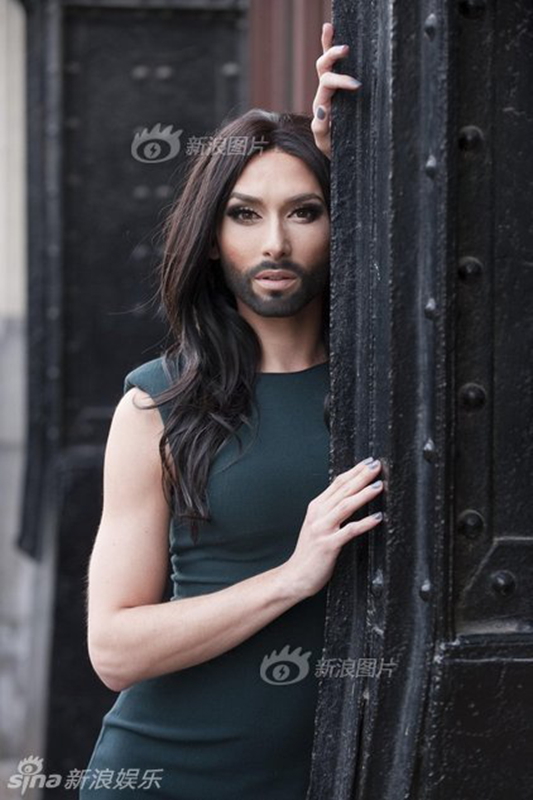 Nuevas fotos de la cantante genderqueer Conchita Wurst