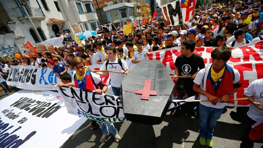 Protestas en Venezuela dejan dos muertos