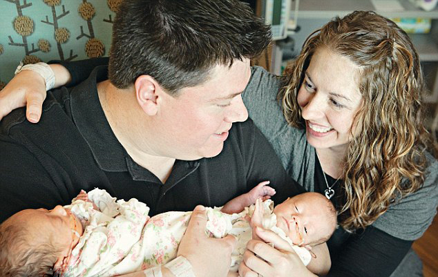 Fotos de bebés recién nacidos con fuertes ganas de superevivir7