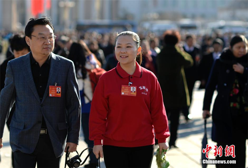 Día Internacional de las Mujeres: chinas guapas en las dos sesiones