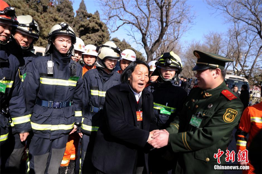 Día Internacional de las Mujeres: chinas guapas en las dos sesiones