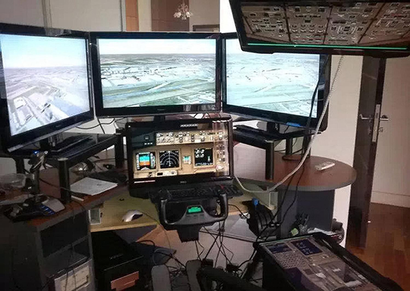 Revelan fotos de la vida diaria del piloto Zaharie Ahmad Shah del vuelo MH370