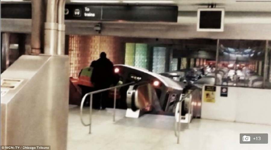 Metro de Chicago se descarrila; hay 32 lesionados