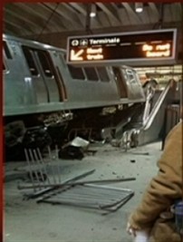 Metro de Chicago se descarrila; hay 32 lesionados
