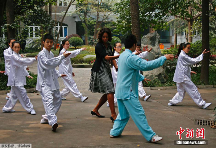 Primera Dama de EEUU visita escuela secundaria en suroeste de China 2