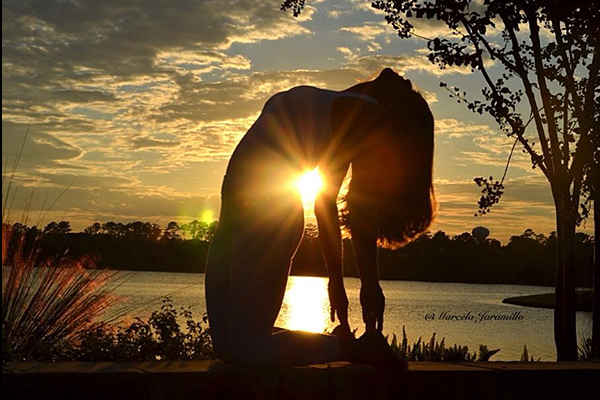 2. Ustrasana - Postura del camello