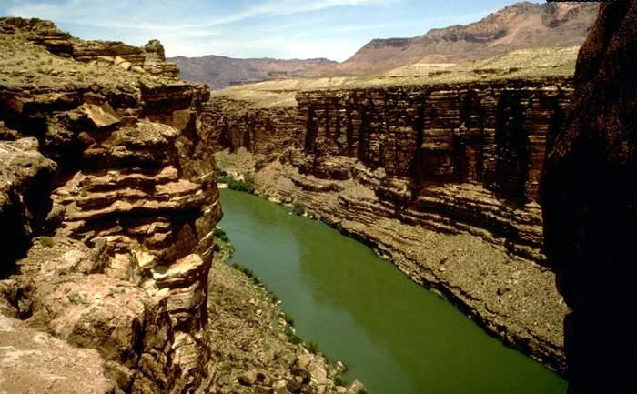 Tres destinos turísticos chinos entre las 10 maravillas del mundo
