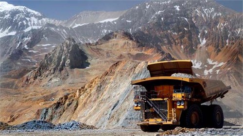 China paga $5.850 millones por la mayor mina de cobre de Perú