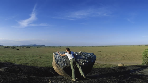 Las rocas Gong en Tanzania producen notas suaves cuando son golpeadas con piedras más pequeñas.