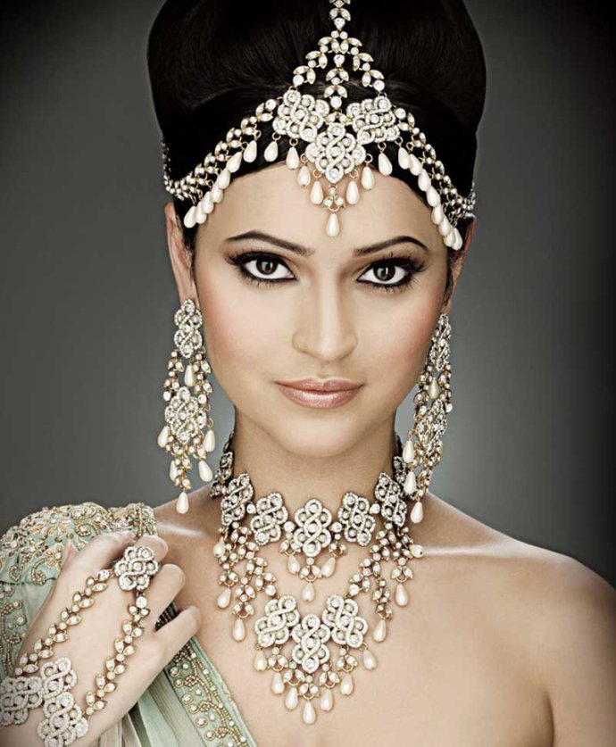 Monalisas orientales: las novias vestidas de estilo hindú8