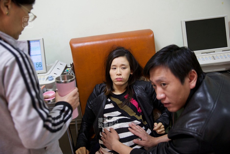 Excampeona gimnasta paralizada da a luz a un bebé, China, sociedad, deporte
