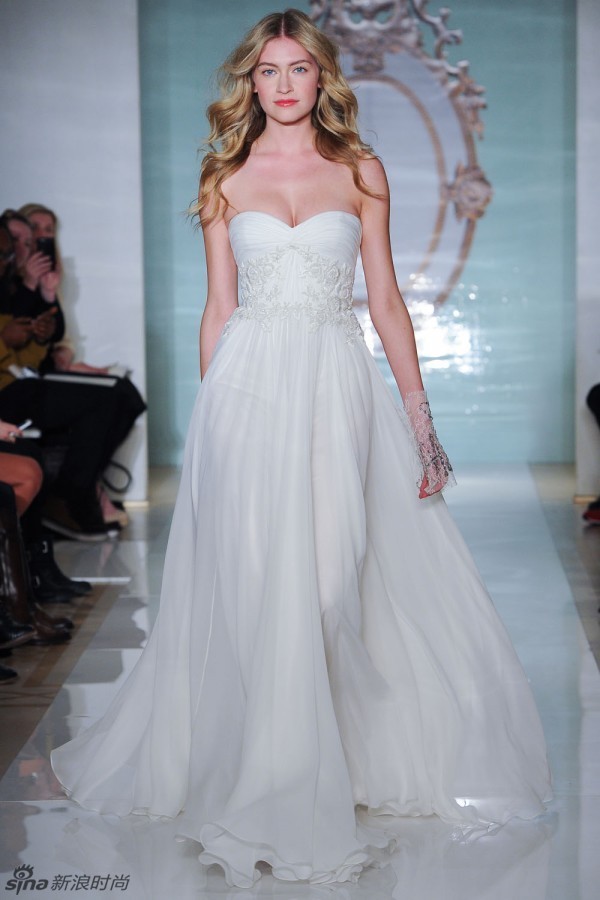 Nuevos diseños de vestidos de novia de Reem Acra, una hermosura elgante y sensual11