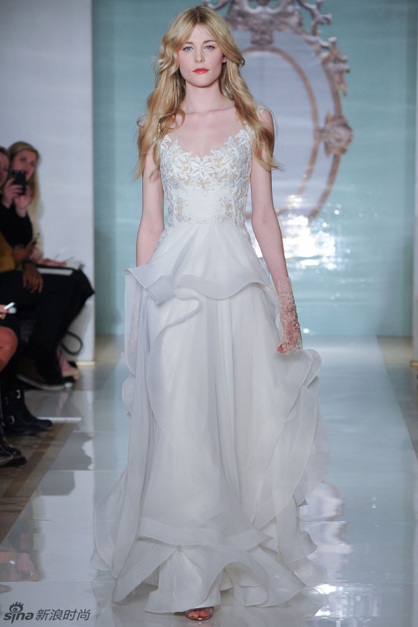 Nuevos diseños de vestidos de novia de Reem Acra, una hermosura elgante y sensual10