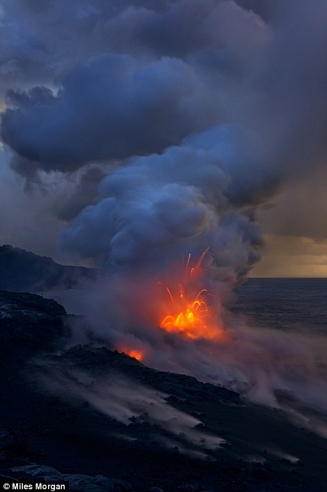 Panoramas fantásticos del volcano activo capturados por Miles Morgan