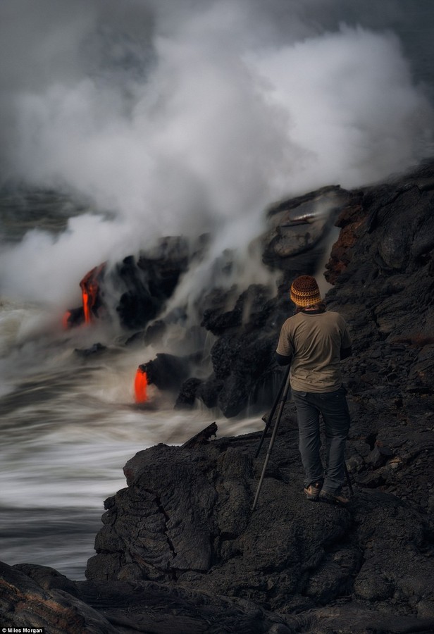 Panoramas fantásticos del volcano activo capturados por Miles Morgan