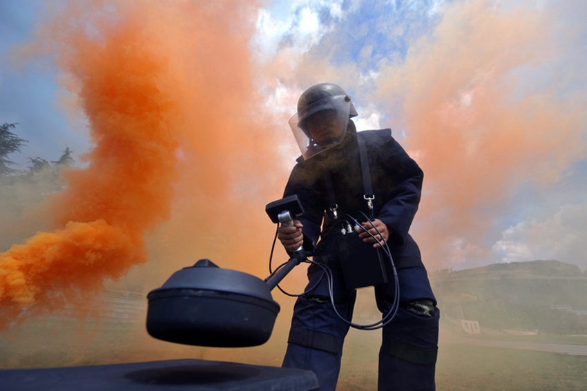 En imágenes: el silencioso mundo de los expertos en desactivación de bombas10