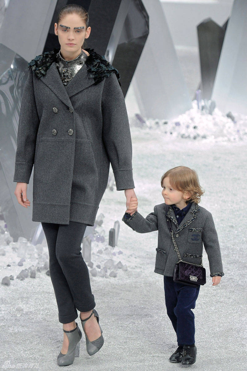 Fotos de Hudson Kroenig, modelo más joven de Chanel 