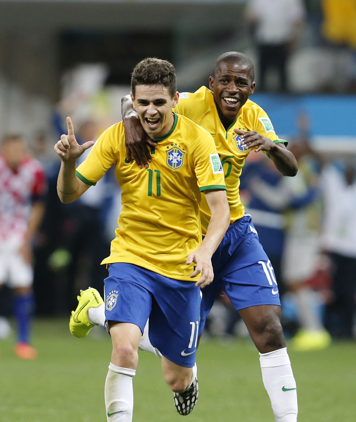 Neymar ayuda a Brasil a vencer a Croacia 3-1 en partido inaugural 4