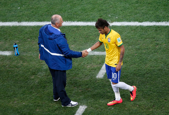 Neymar ayuda a Brasil a vencer a Croacia 3-1 en partido inaugural 11