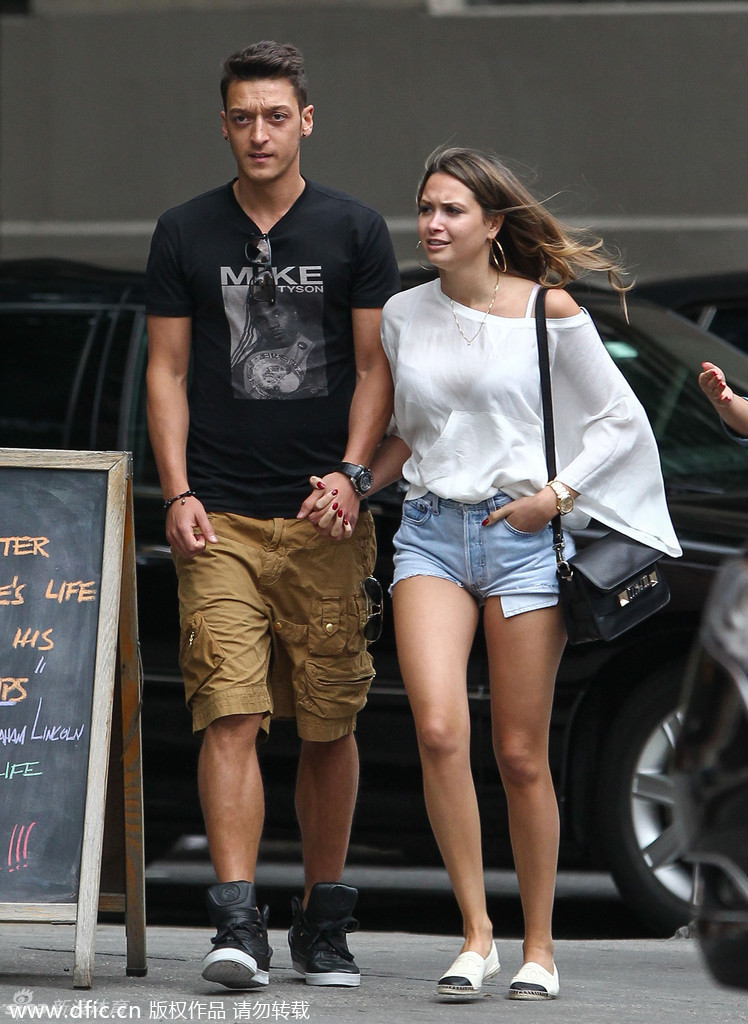 Mandy Capristo, novia de Mesut Özil