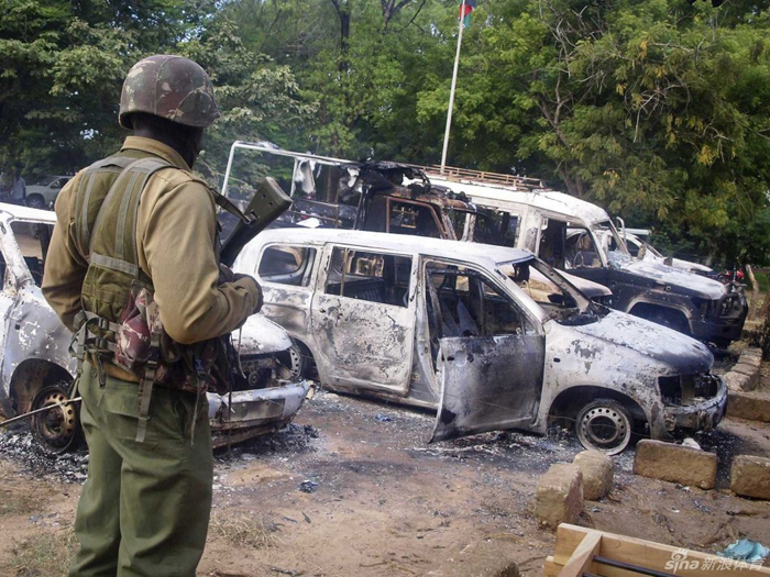 Terroristas mataron a 48 personas que veían el Mundial en un hotel de Lamu, Kenia 2