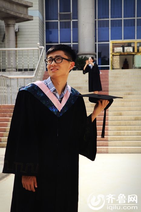 Temporada de graduación: “Hay que tomar fotos para conmemorar nuestro amor”