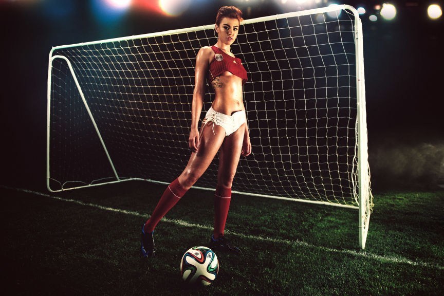 Conejitas de Playboy posan sexy para la Copa Mundial de Brasil 2014