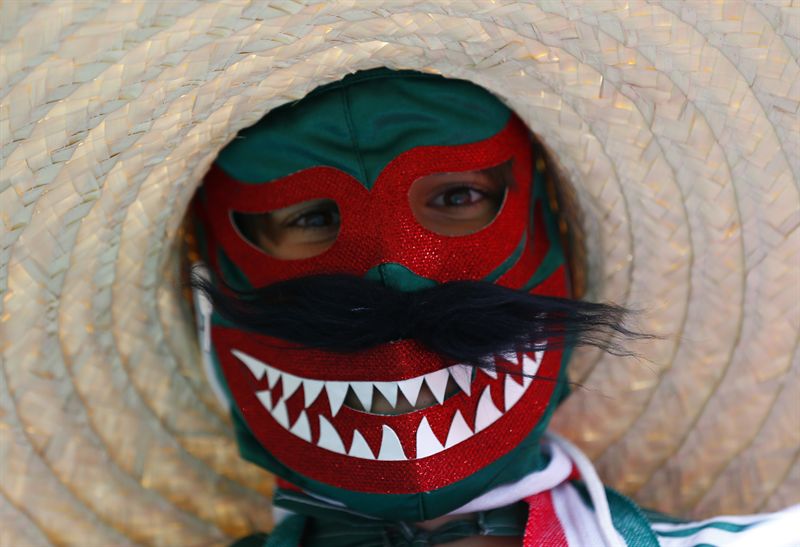  Gorro, bigote y máscara de luchador con Méjico