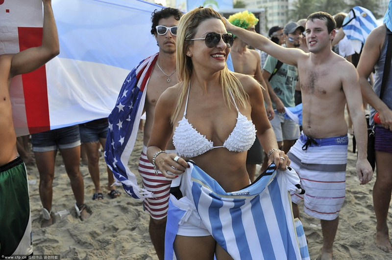 Aficionadas guapas en los cuartos del Mundial 2014