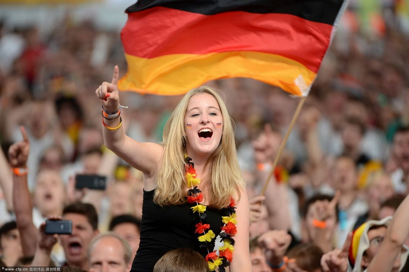 Aficionadas guapas en los cuartos del Mundial 2014