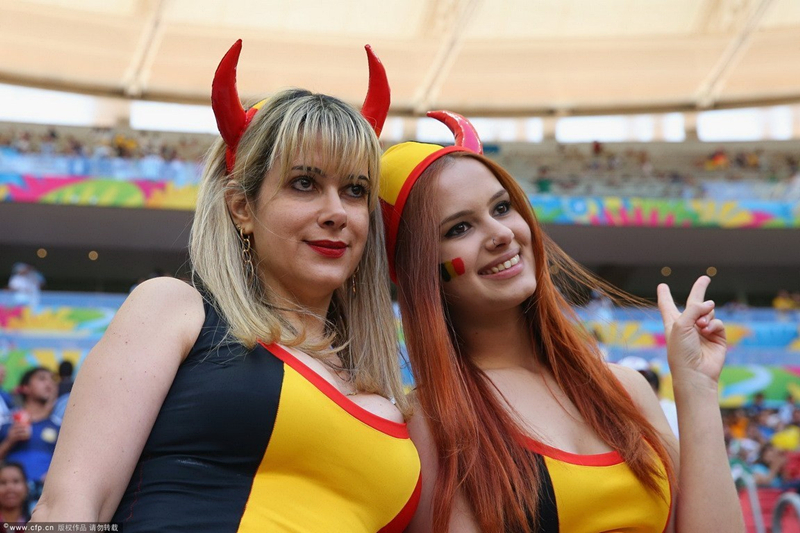 Aficionadas guapas en los cuartos del Mundial 2014