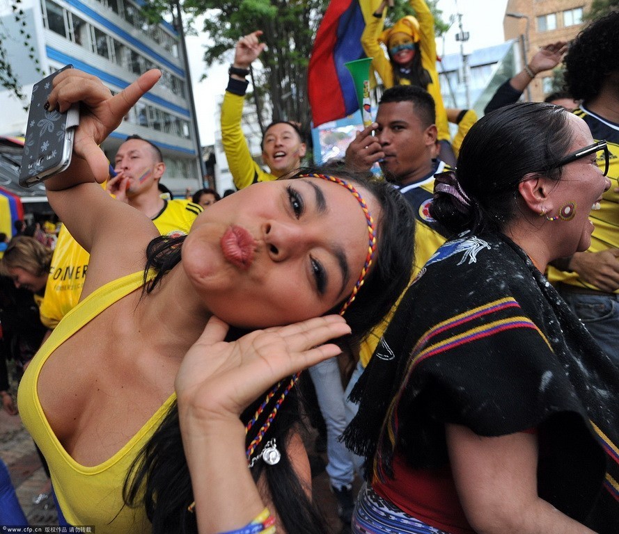 Aficionadas guapas en los cuartos del Mundial 2014