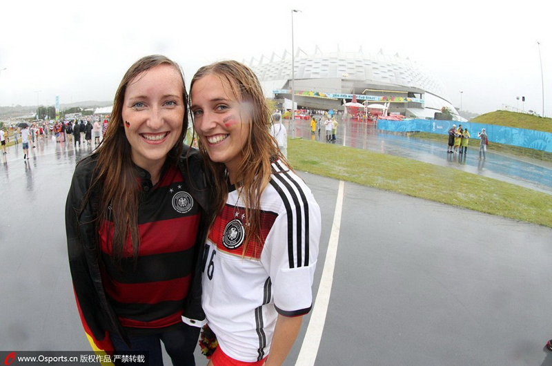 Las guapas aficiondas mojadas en el Mundial