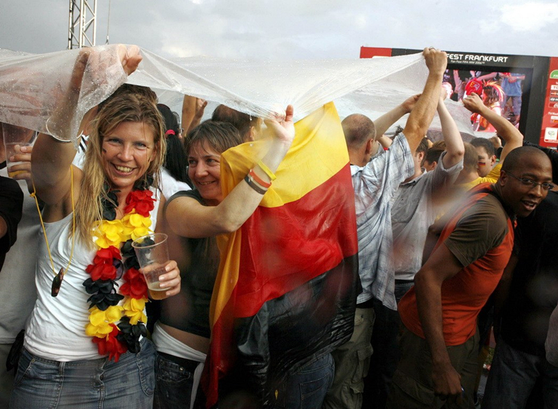 Las guapas aficiondas mojadas en el Mundial