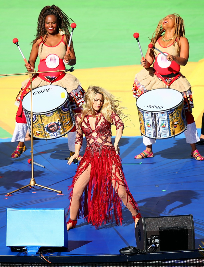 Shakira enciende Maracaná con su hijo Milan Piqué en la ceremonia de clausura 12