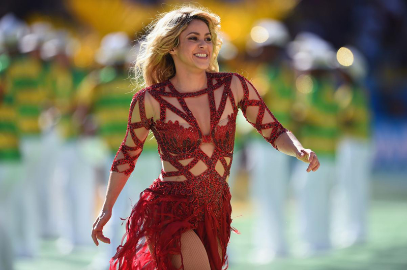 Shakira enciende Maracaná con su hijo Milan Piqué en la ceremonia de clausura 14