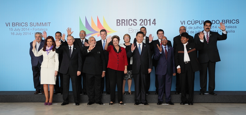 Líderes del BRICS y Unasur celebran reunión inédita en Brasilia1