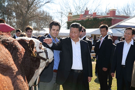 Presidente chino visita granja argentina y destaca cooperación agrícola