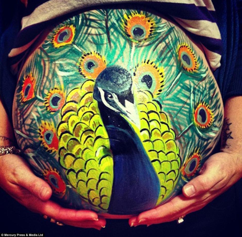 Artista Carrie Preston hace pinturas creativas para mujeres embarazadas4
